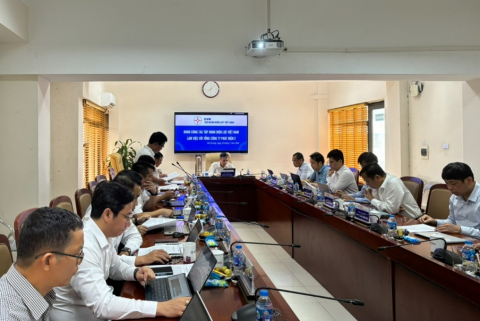 Quang cảnh buổi làm việc