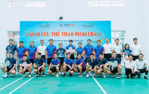 Chụp ảnh lưu niệm chung tại sự kiện