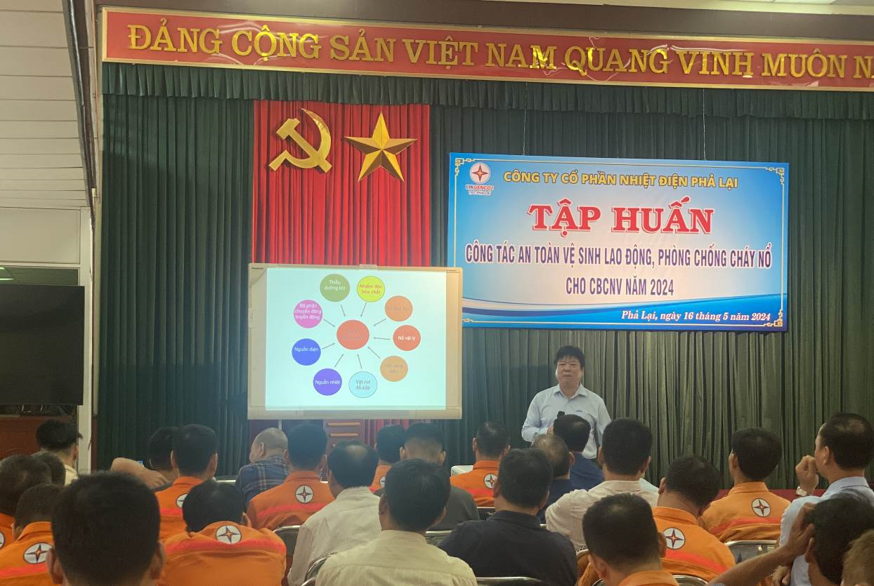 Tập huấn cho mạng lưới An toàn vệ sinh viên và người làm công tác ATVSLĐ của Công ty