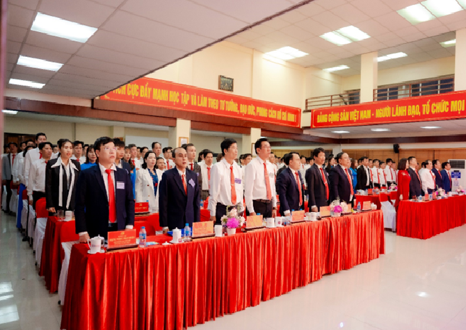 Quang cảnh Đại hội Đảng bộ Công ty Cổ phần Nhiệt điện Phả Lại